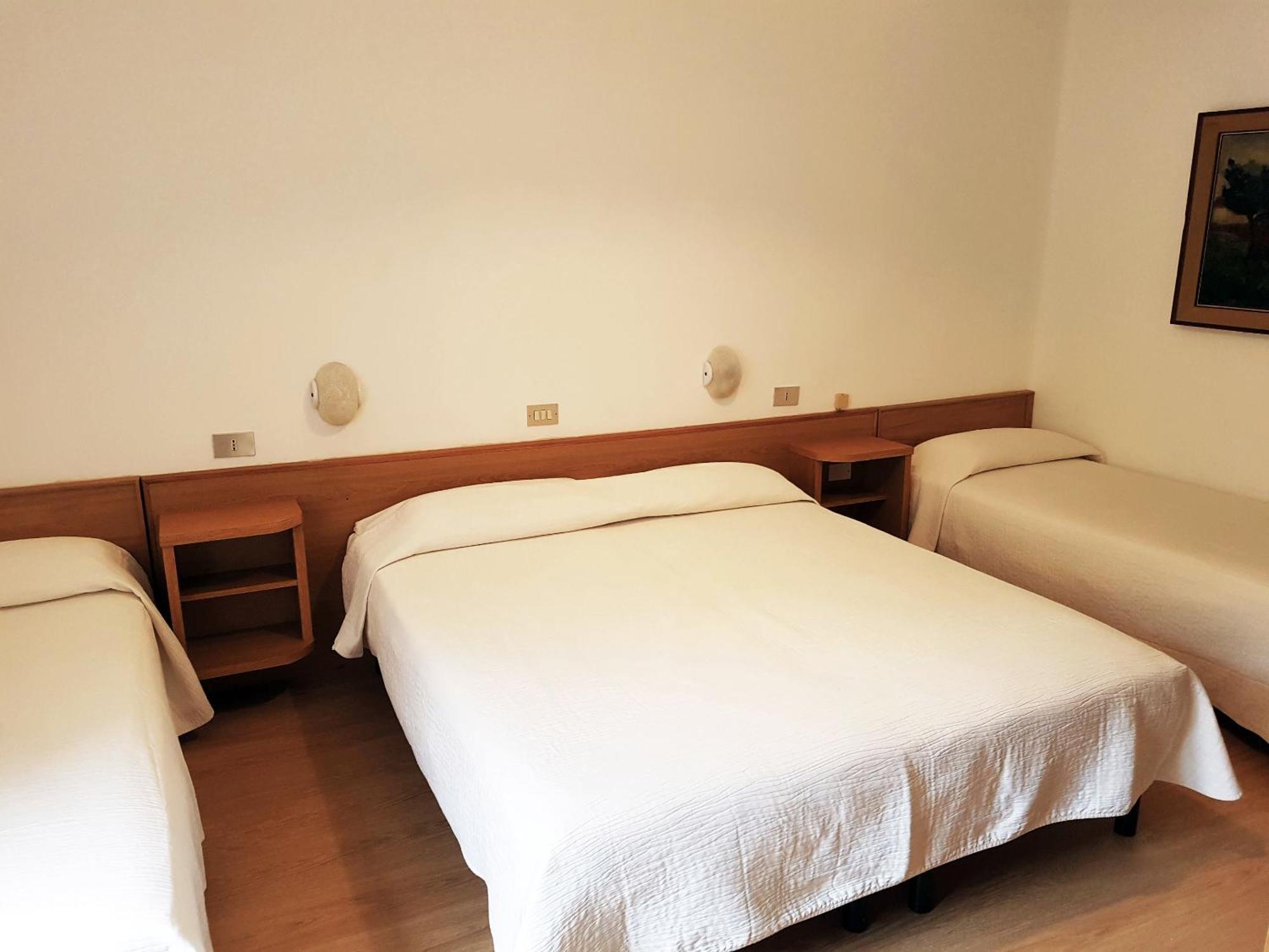 Albergo Miralaghi Padergnone Стая снимка